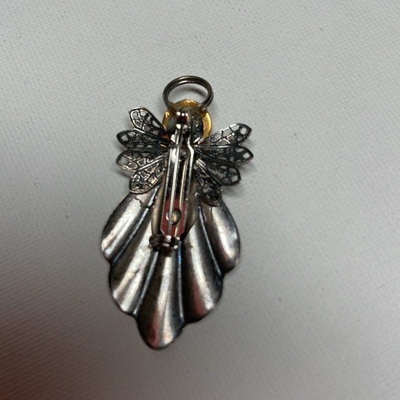 Repurposed Angel pins brooches - Picture 3 of 6